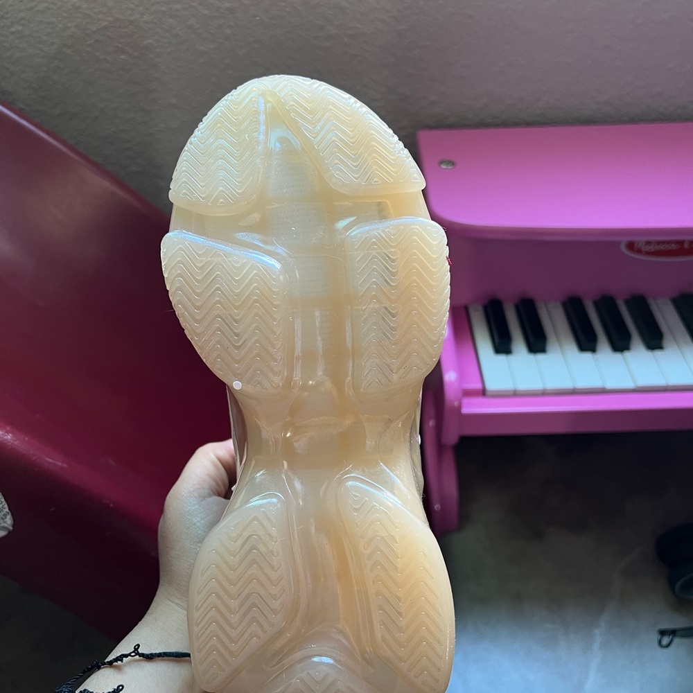 Never Worn - image 4